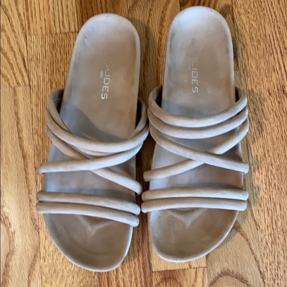 J Slides 8.5 Sandals